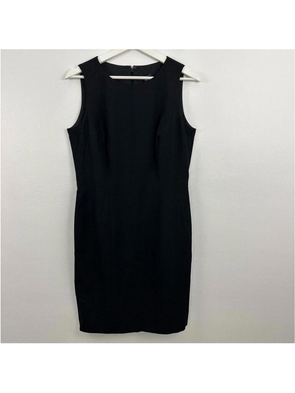 Ann Taylor Women’s Sleeveless Black Dress Size 6